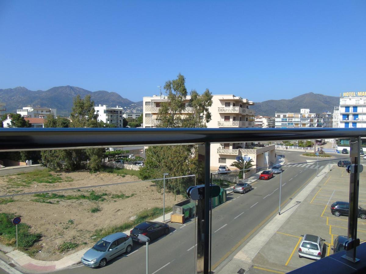 Appartement Premiere Ligne De Mer روساس المظهر الخارجي الصورة